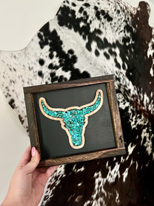 Small turq bullskull decor